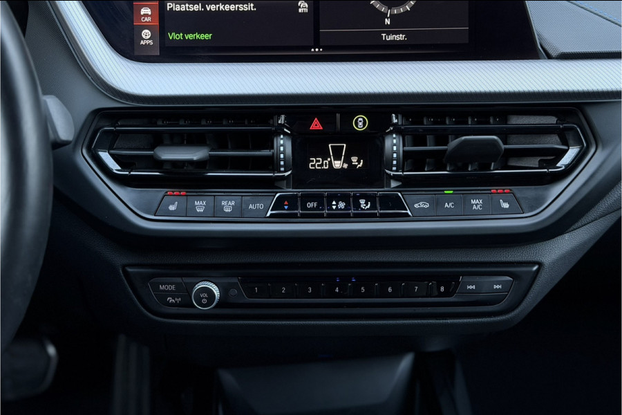 BMW 1-serie 118i M-Sport | Stoelverwarming | Live Cockpit Prof. | Carplay | PDC V & A