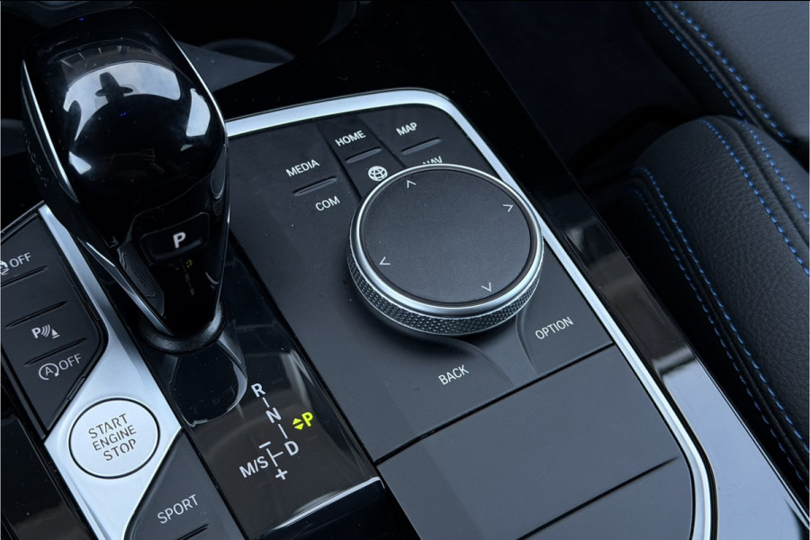 BMW 1-serie 118i M-Sport | Stoelverwarming | Live Cockpit Prof. | Carplay | PDC V & A