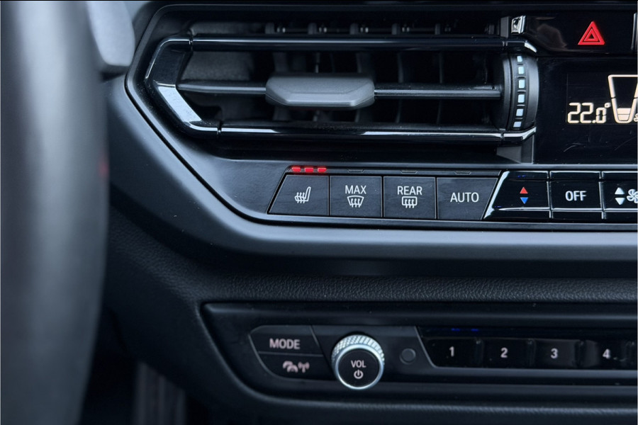 BMW 1-serie 118i M-Sport | Stoelverwarming | Live Cockpit Prof. | Carplay | PDC V & A