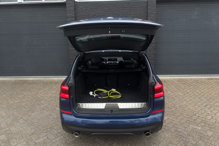 BMW X3 xDrive30e M Sport | Panodak | 360° Camera | Trekhaak | Head-up | Comfort Access | LED