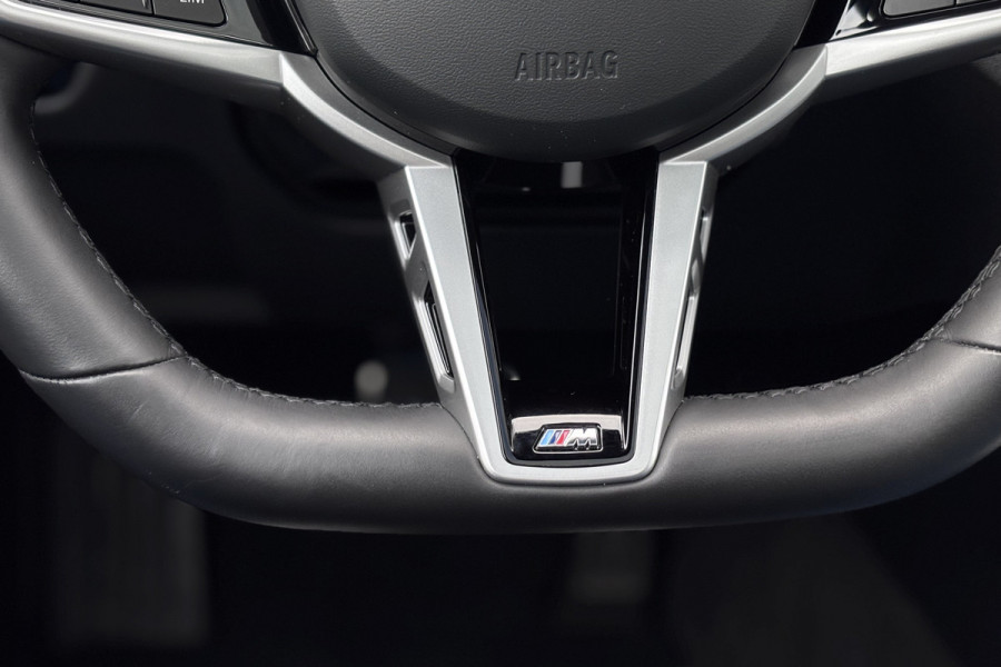 BMW 3 Serie Touring 330e M-Sport | 19,5 kWh | Panodak | Head-Up | Memory | Trekhaak | 360° Camera | Fabrieksgarantie