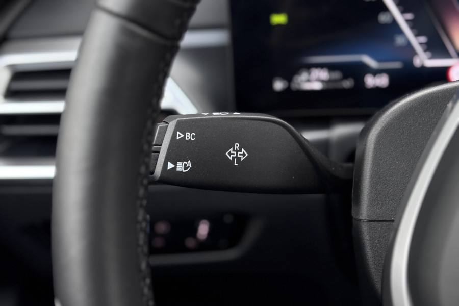 BMW 3 Serie Touring 330e M-Sport | 19,5 kWh | Panodak | Head-Up | Memory | Trekhaak | 360° Camera | Fabrieksgarantie