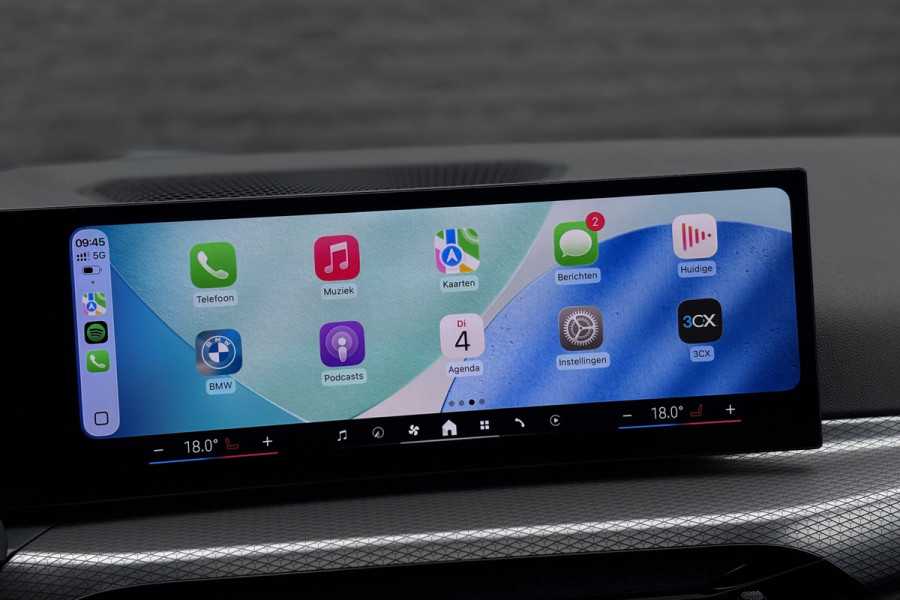 BMW 3 Serie Touring 330e M-Sport | 19,5 kWh | Panodak | Head-Up | Memory | Trekhaak | 360° Camera | Fabrieksgarantie