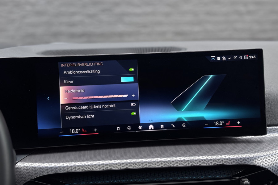 BMW 3 Serie Touring 330e M-Sport | 19,5 kWh | Panodak | Head-Up | Memory | Trekhaak | 360° Camera | Fabrieksgarantie