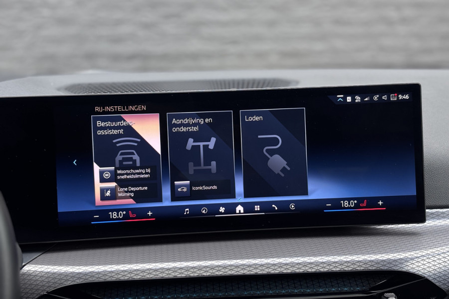 BMW 3 Serie Touring 330e M-Sport | 19,5 kWh | Panodak | Head-Up | Memory | Trekhaak | 360° Camera | Fabrieksgarantie