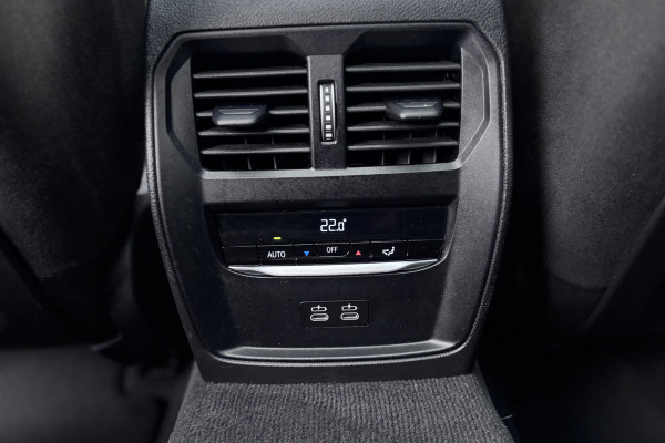 BMW 3 Serie Touring 330e M-Sport | 19,5 kWh | Panodak | Head-Up | Memory | Trekhaak | 360° Camera | Fabrieksgarantie