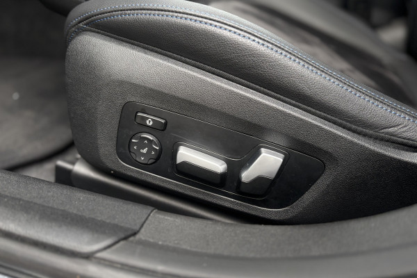 BMW 3 Serie Touring 330e M-Sport Pro | Widescreen | Memory | Camera | Laserlight | Adaptive Cruise