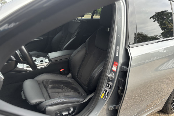 BMW 3 Serie Touring 330e M-Sport Pro | Widescreen | Memory | Camera | Laserlight | Adaptive Cruise