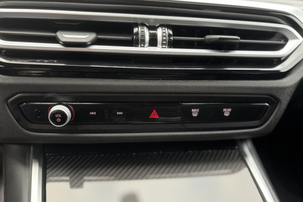 BMW 3 Serie Touring 330e M-Sport Pro | Widescreen | Memory | Camera | Laserlight | Adaptive Cruise