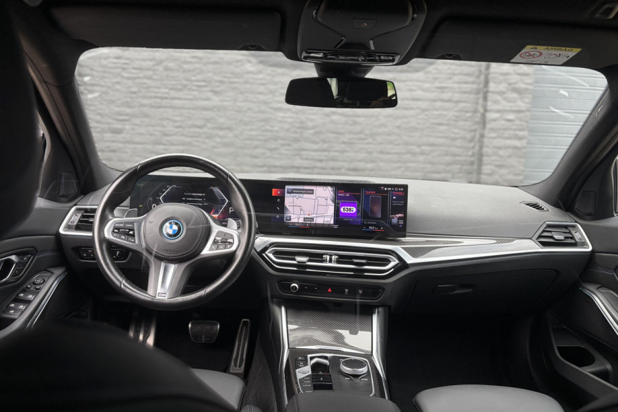 BMW 3 Serie Touring 330e M-Sport Pro | Widescreen | Memory | Camera | Laserlight | Adaptive Cruise