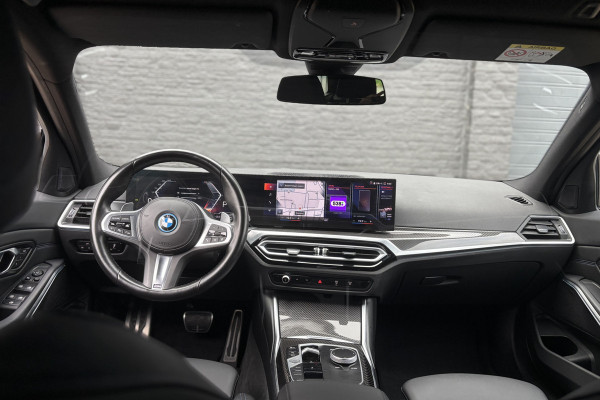 BMW 3 Serie Touring 330e M-Sport Pro | Widescreen | Memory | Camera | Laserlight | Adaptive Cruise