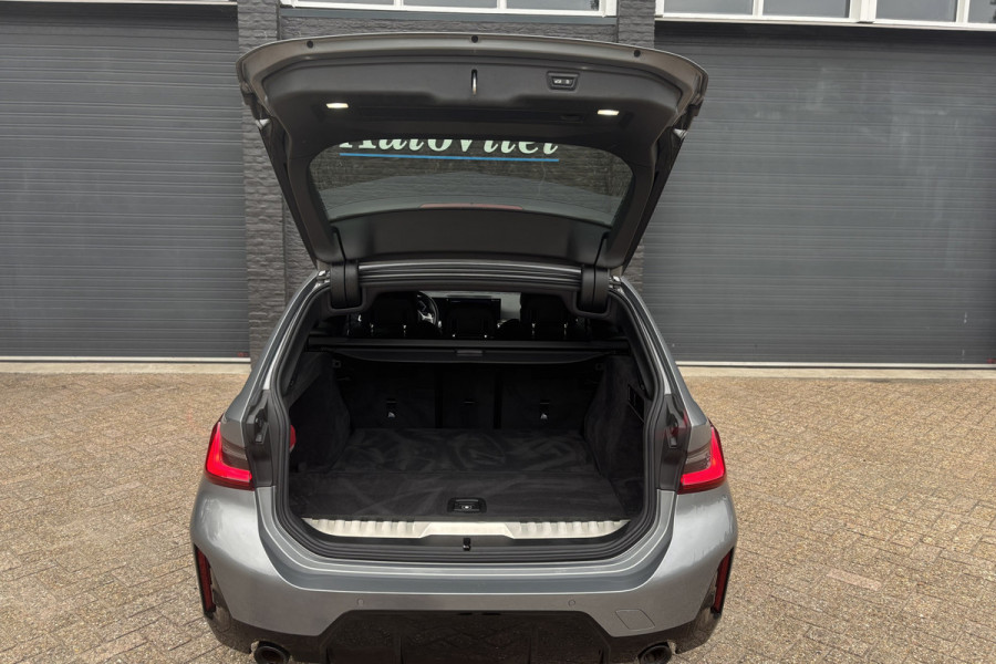 BMW 3 Serie Touring 330e M-Sport Pro | Widescreen | Memory | Camera | Laserlight | Adaptive Cruise