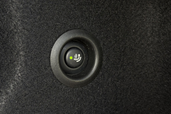 BMW 2 Serie Active Tourer 218i | Harman Kardon | Head-up | Camera | Trekhaak | Comfort Access