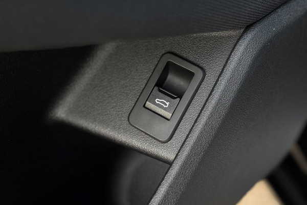 BMW 2 Serie Active Tourer 218i | Harman Kardon | Head-up | Camera | Trekhaak | Comfort Access