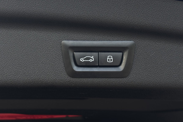 BMW 2 Serie Active Tourer 218i | Harman Kardon | Head-up | Camera | Trekhaak | Comfort Access