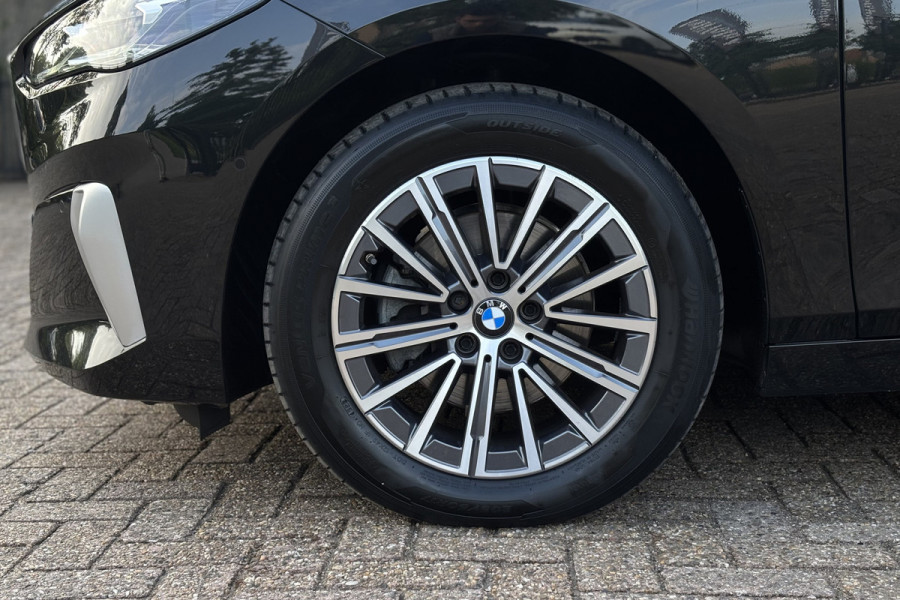 BMW 2 Serie Active Tourer 218i | Harman Kardon | Head-up | Camera | Trekhaak | Comfort Access