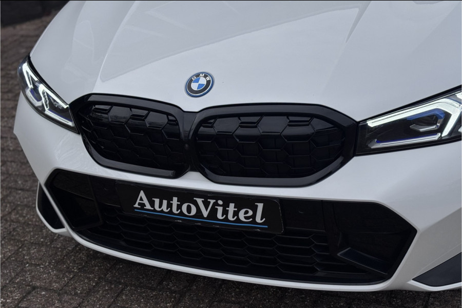 BMW 3 Serie Touring 330e M-Sport | 19,5 kWh Accu | Panodak | Head-Up | Memory | Trekhaak | 360° Camera | Fabrieksgarantie