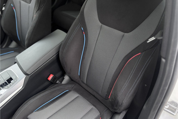 BMW 3 Serie Touring 330e M-Sport | 19,5 kWh Accu | Panodak | Head-Up | Memory | Trekhaak | 360° Camera | Fabrieksgarantie