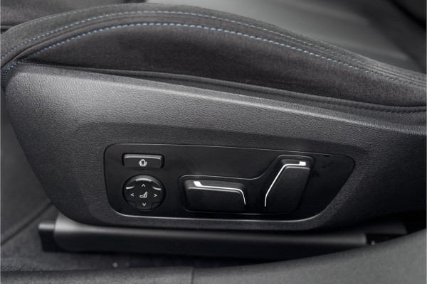 BMW 3 Serie Touring 330e M-Sport | 19,5 kWh Accu | Panodak | Head-Up | Memory | Trekhaak | 360° Camera | Fabrieksgarantie