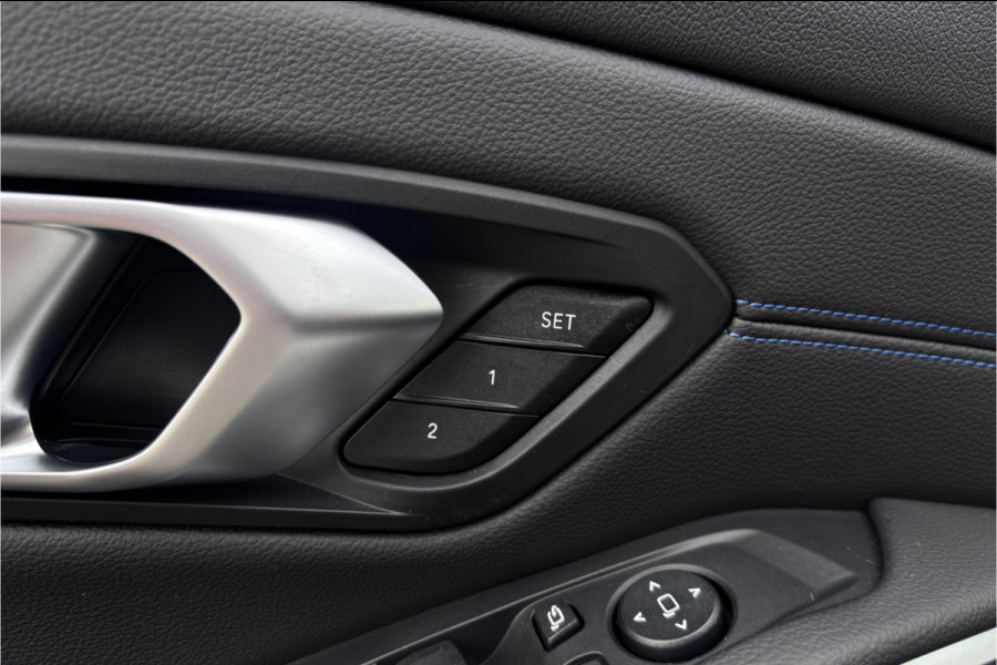 BMW 3 Serie Touring 330e M-Sport | 19,5 kWh Accu | Panodak | Head-Up | Memory | Trekhaak | 360° Camera | Fabrieksgarantie