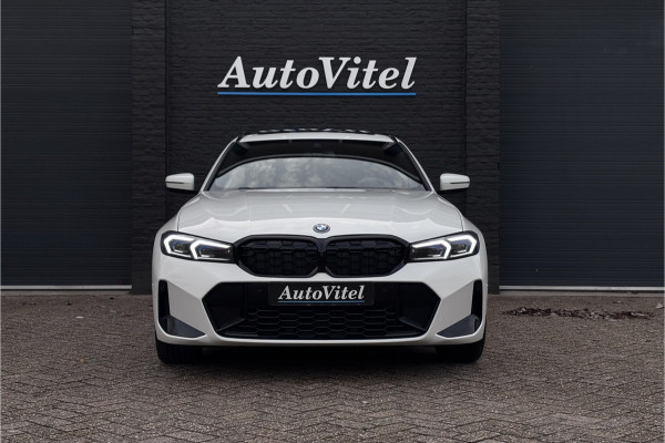 BMW 3 Serie Touring 330e M-Sport | 19,5 kWh Accu | Panodak | Head-Up | Memory | Trekhaak | 360° Camera | Fabrieksgarantie