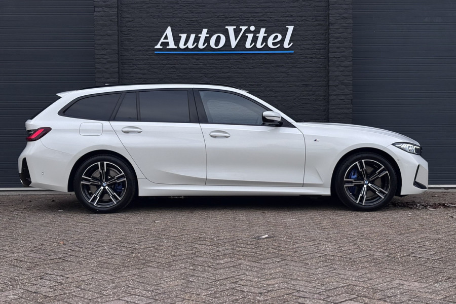 BMW 3 Serie Touring 330e M-Sport | 19,5 kWh Accu | Panodak | Head-Up | Memory | Trekhaak | 360° Camera | Fabrieksgarantie