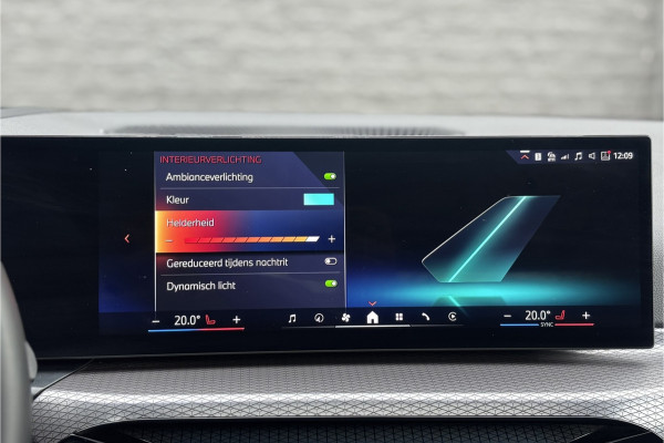 BMW 3 Serie Touring 330e M-Sport | 19,5 kWh Accu | Panodak | Head-Up | Memory | Trekhaak | 360° Camera | Fabrieksgarantie