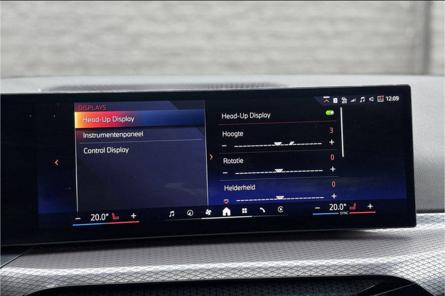 BMW 3 Serie Touring 330e M-Sport | 19,5 kWh Accu | Panodak | Head-Up | Memory | Trekhaak | 360° Camera | Fabrieksgarantie