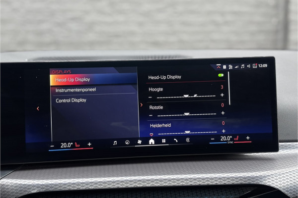 BMW 3 Serie Touring 330e M-Sport | 19,5 kWh Accu | Panodak | Head-Up | Memory | Trekhaak | 360° Camera | Fabrieksgarantie