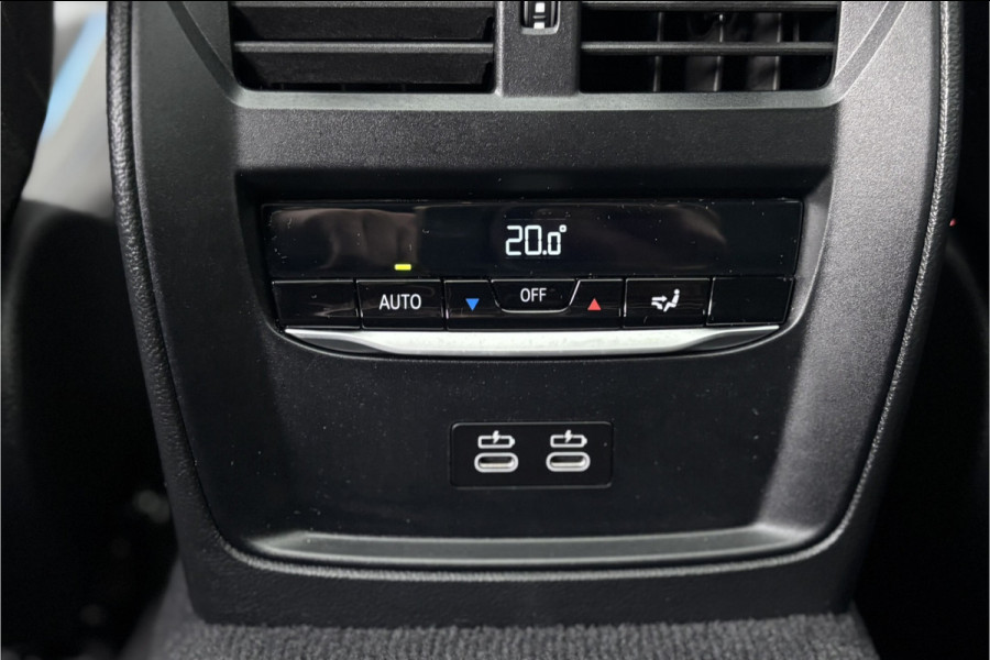 BMW 3 Serie Touring 330e M-Sport | 19,5 kWh Accu | Panodak | Head-Up | Memory | Trekhaak | 360° Camera | Fabrieksgarantie