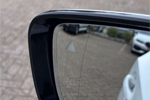 BMW 3 Serie Touring 330e M-Sport | 19,5 kWh Accu | Panodak | Head-Up | Memory | Trekhaak | 360° Camera | Fabrieksgarantie