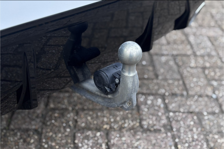 BMW 3 Serie Touring 330e M-Sport | 19,5 kWh Accu | Panodak | Head-Up | Memory | Trekhaak | 360° Camera | Fabrieksgarantie