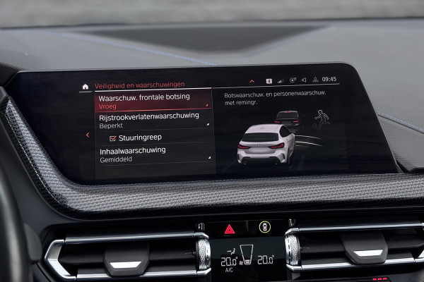 BMW 1-serie 118i M-sport | Panodak | M-Kuipstoelen | M-performance Wheels | Stoel+Stuurverwarming | Comfort Access | Trekhaak