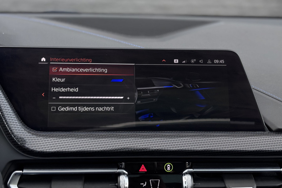 BMW 1-serie 118i M-sport | Panodak | M-Kuipstoelen | M-performance Wheels | Stoel+Stuurverwarming | Comfort Access | Trekhaak