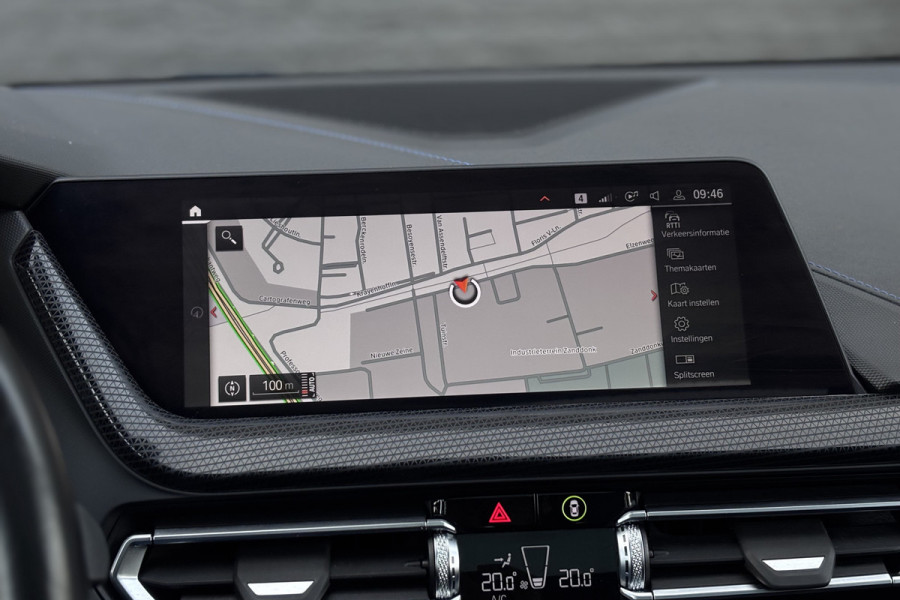 BMW 1-serie 118i M-sport | Panodak | M-Kuipstoelen | M-performance Wheels | Stoel+Stuurverwarming | Comfort Access | Trekhaak