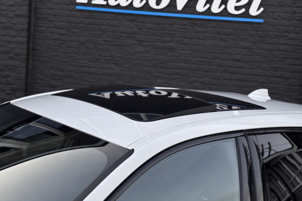 BMW 1-serie 118i M-sport | Panodak | M-Kuipstoelen | M-performance Wheels | Stoel+Stuurverwarming | Comfort Access | Trekhaak
