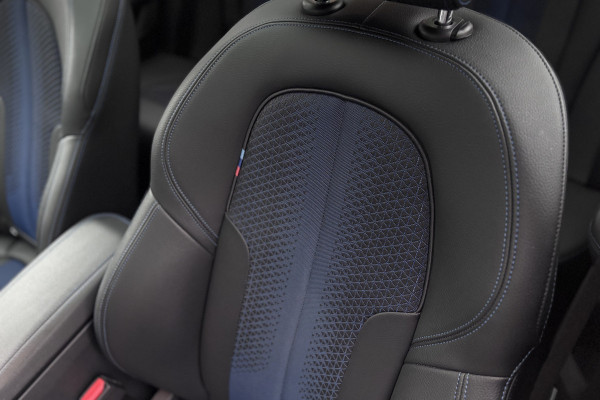 BMW 2 Serie Gran Coupé 218i M-Sport | Panodak | Stoel + Stuurverwarming | Privacy Glas | 19'Inch | Adaptief LED