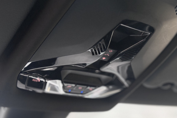 BMW 2 Serie Gran Coupé 218i M-Sport | Panodak | Stoel + Stuurverwarming | Privacy Glas | 19'Inch | Adaptief LED