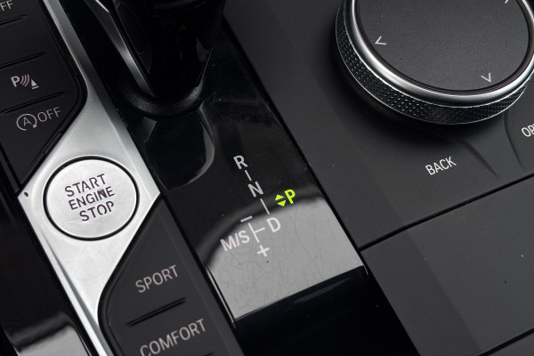 BMW 2 Serie Gran Coupé 218i M-Sport | Panodak | Stoel + Stuurverwarming | Privacy Glas | 19'Inch | Adaptief LED