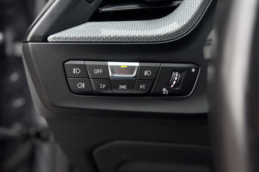 BMW 2 Serie Gran Coupé 218i M-Sport | Panodak | Stoel + Stuurverwarming | Privacy Glas | 19'Inch | Adaptief LED