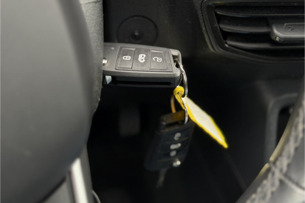 Volkswagen Caddy Cargo Maxi 2.0 TDI DSG-7 122pk | 2x Schuifdeur | Stoelverwarming | Carplay | Clima | PDC A