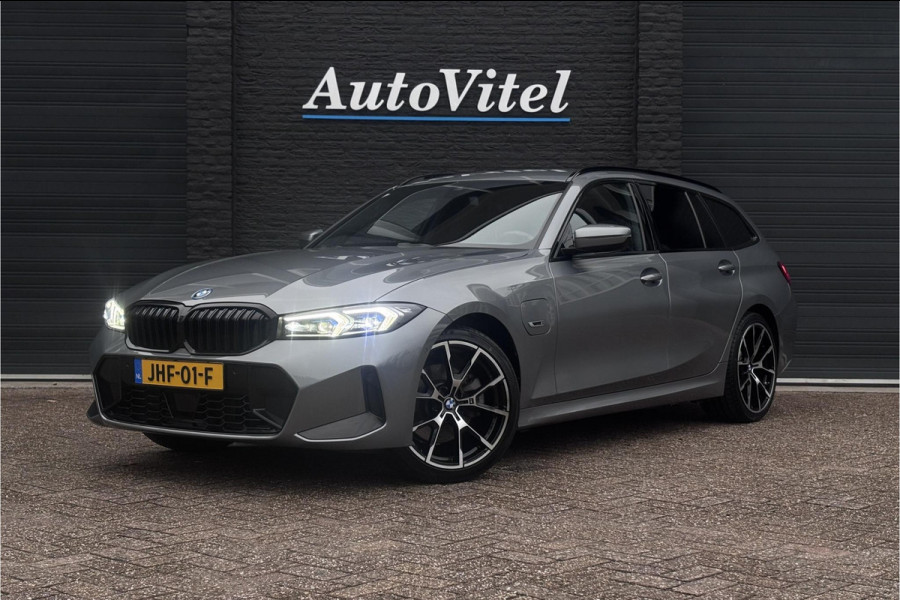 BMW 3 Serie Touring 330e M-sport LCI Widescreen | Camera | Adaptive Cruise | Comfort Access