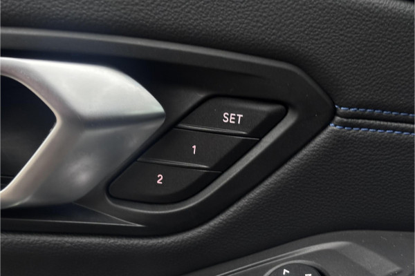 BMW 3 Serie Touring 330e M-sport LCI Widescreen | Camera | Adaptive Cruise | Comfort Access