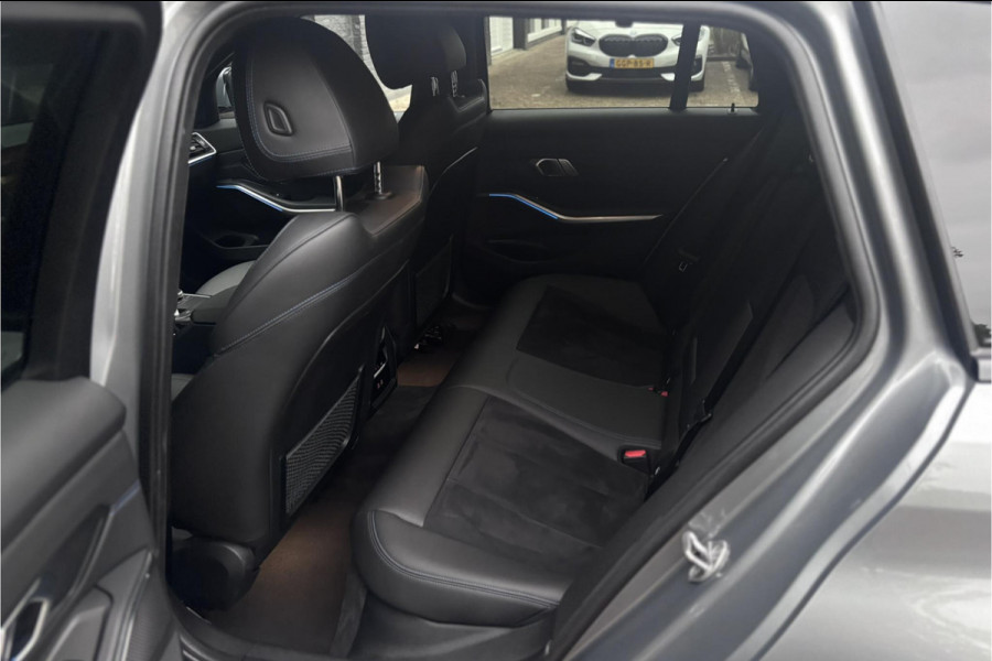 BMW 3 Serie Touring 330e M-sport LCI Widescreen | Camera | Adaptive Cruise | Comfort Access