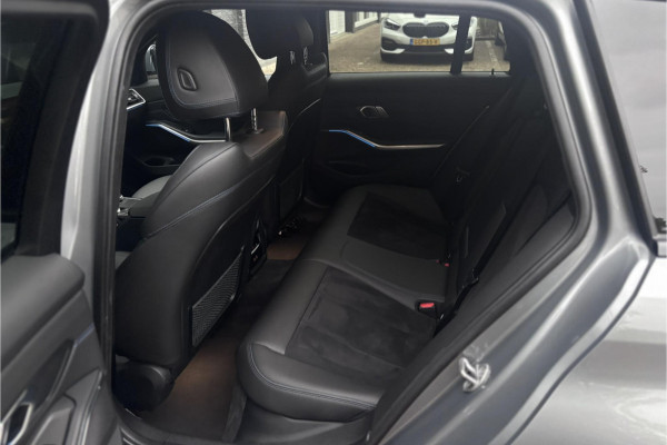 BMW 3 Serie Touring 330e M-sport LCI Widescreen | Camera | Adaptive Cruise | Comfort Access