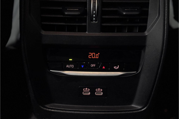 BMW 3 Serie Touring 330e M-sport LCI Widescreen | Camera | Adaptive Cruise | Comfort Access