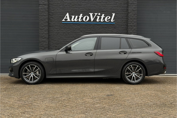 BMW 3 Serie Touring 330e xDrive | Sportleder | Head-Up | Laserlicht | Comfort Access | Memory