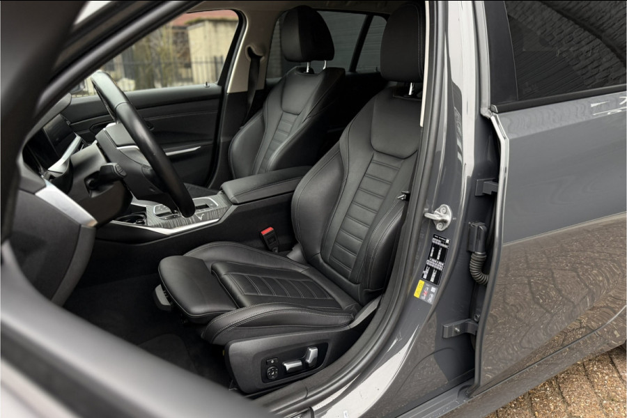 BMW 3 Serie Touring 330e xDrive | Sportleder | Head-Up | Laserlicht | Comfort Access | Memory
