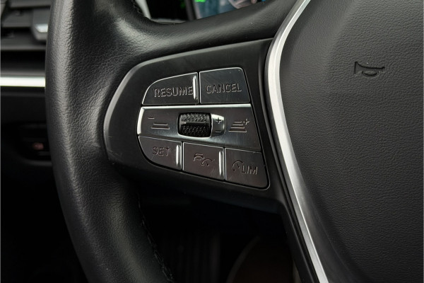 BMW 3 Serie Touring 330e xDrive | Sportleder | Head-Up | Laserlicht | Comfort Access | Memory