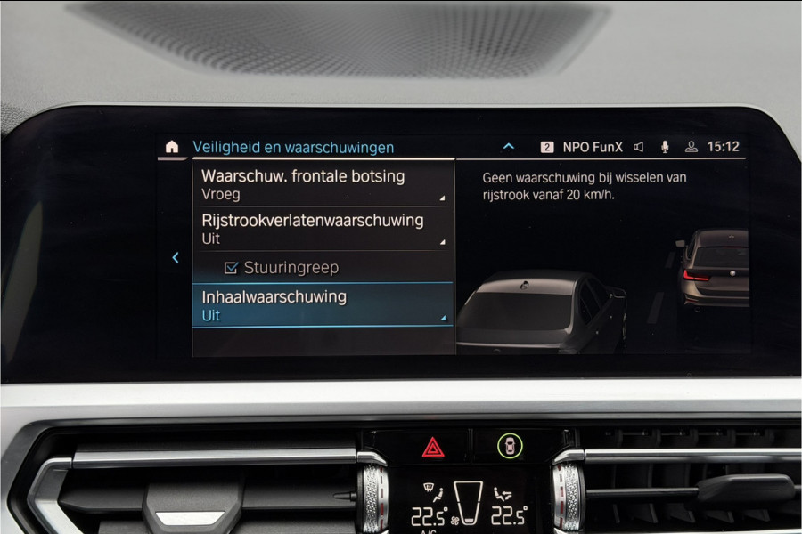 BMW 3 Serie Touring 330e xDrive | Sportleder | Head-Up | Laserlicht | Comfort Access | Memory